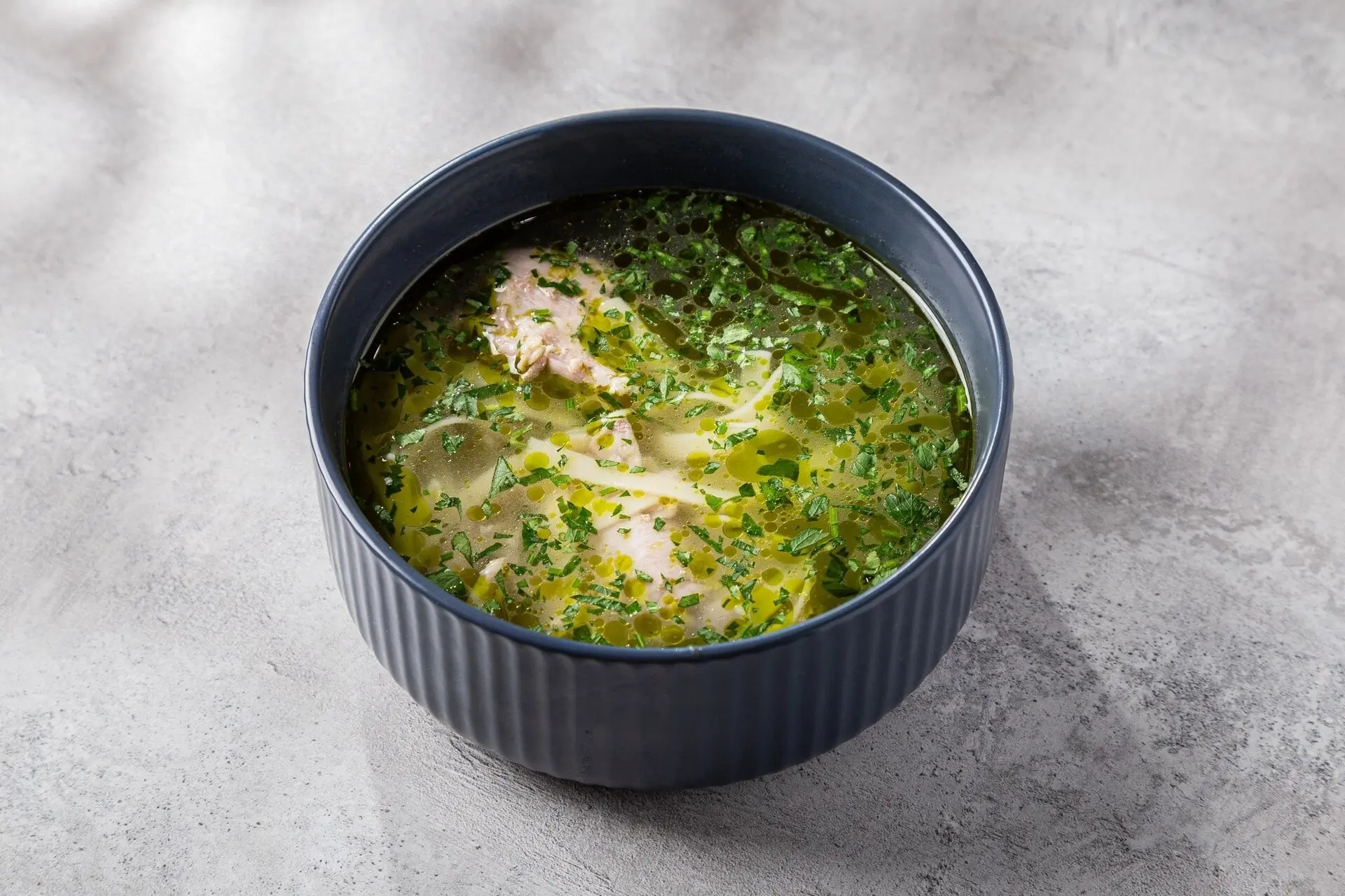 Домашняя лапша с курицей